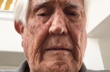 Indovina Chi?: L’idolo degli anni ’60 ed ex star di James Bond oggi ha 84 anni e vive secondo le sue regole!