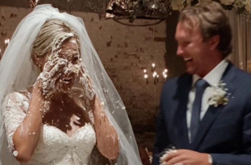  Mio marito mi ha schiacciato la faccia nella torta durante il taglio come ‘scherzo’!: Ero sul punto di piangere finché mio fratello non è intervenuto!