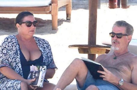 Il leggendario sex symbol di Hollywood, a metà dei 60 anni, paparazzato a torso nudo in vacanza romantica con la splendida moglie!: Li riconoscete?