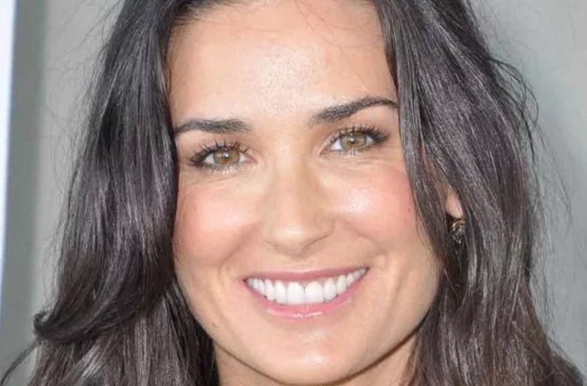  «Via quel filler strano alle guance»: Demi Moore, 62 anni, lascia i fan senza parole con il suo nuovo look!