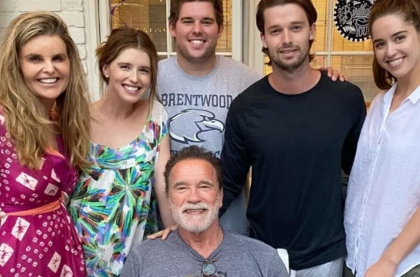 Una Foto Inedita di Arnold Schwarzenegger Fa Sciogliere i Cuori nel Giorno del Suo 78º Compleanno!