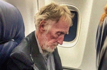 Deriso in business class per il mio aspetto ‘senza dimora’: ma all’atterraggio tutta la cabina mi ha applaudito!