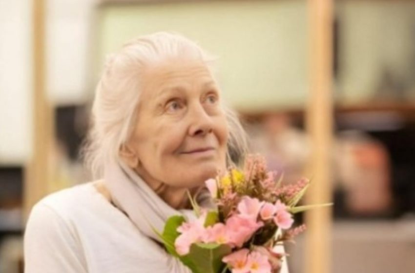  Riesci a indovinare chi è? L’attrice senza tempo che continua a ispirare a 88 anni!
