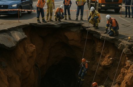Una parte della tangenziale cittadina è crollata in pieno giorno: quando gli esperti si sono calati nella voragine, hanno scoperto sotto terra qualcosa che era rimasto nascosto a tutti per decenni.