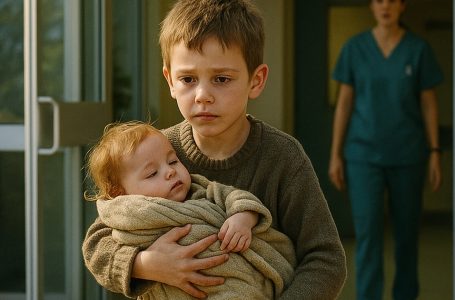 Un bambino di sette anni, coperto di lividi, entrò al pronto soccorso con la sua sorellina tra le braccia – e quello che disse dopo spezzò tutti i cuori