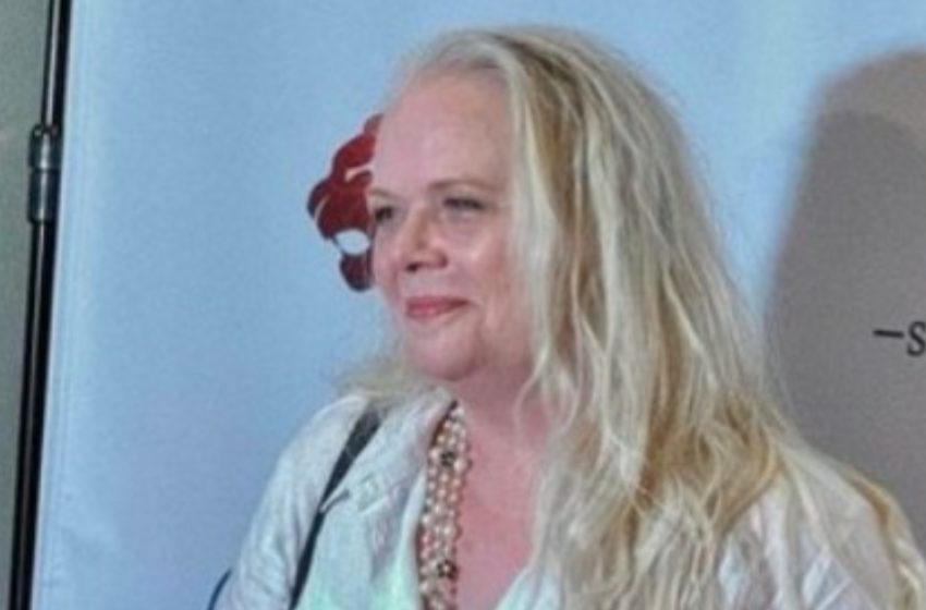  La Trasformazione Inaspettata della Donna Seguita: Riuscite a Indovinare Chi È Questa Star?