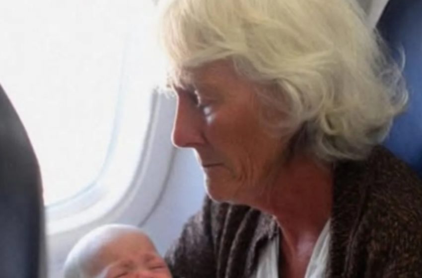  La mia nipotina di tre mesi smise di piangere quando uno sconosciuto si avvicinò: quello che accadde dopo lasciò tutti senza parole
