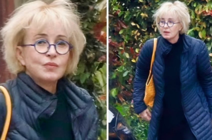  L’icona cult degli anni ’80 irriconoscibile in un’uscita rara: ma chi è?